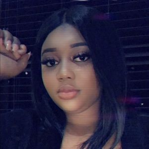 Meet your Posher, Mya